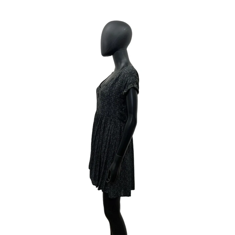 Free People Black Geometric‎ Boho Skater Dress – Size Small – 100% Rayon - Picture 3 of 9